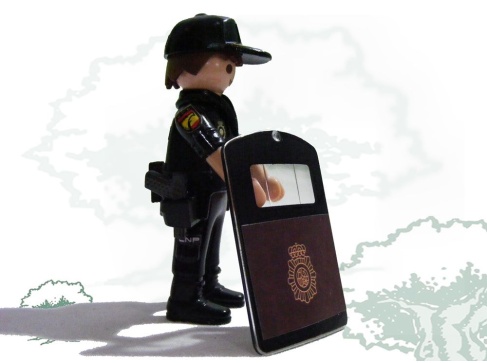 Muñeco articulado UPR Policía Nacional