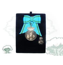 Medalla Centenario de la Virgen del Pilar de plata lazo