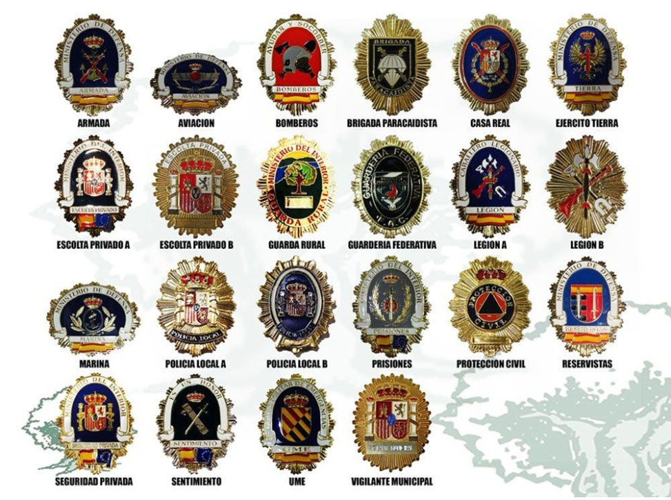 Cartera vertical con chapa con bandera de España