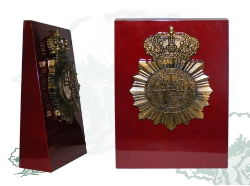 Metopa de cuña Policía Nacional