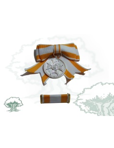 Medalla Dama Orden de Isabel la Católica lazo plateada