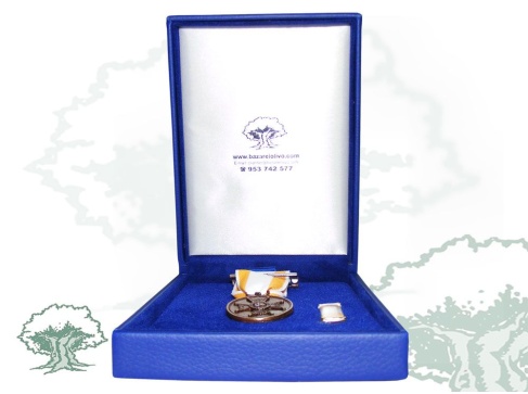 Medalla de la Orden de Isabel la Católica de bronce