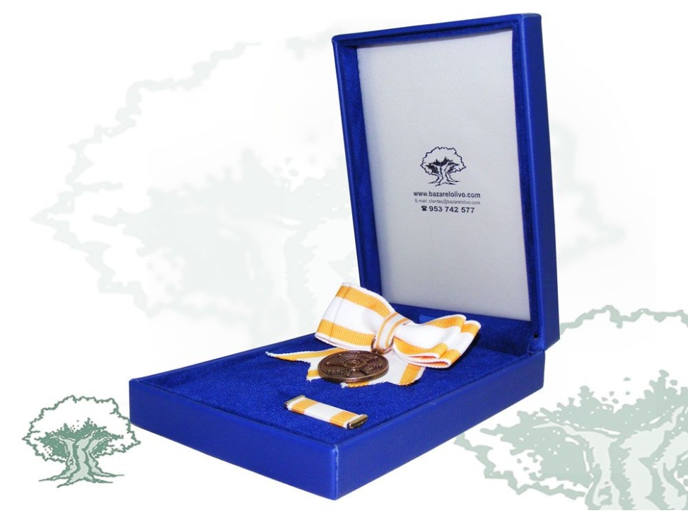 Medalla Dama de la Orden de Isabel la Católica lazo