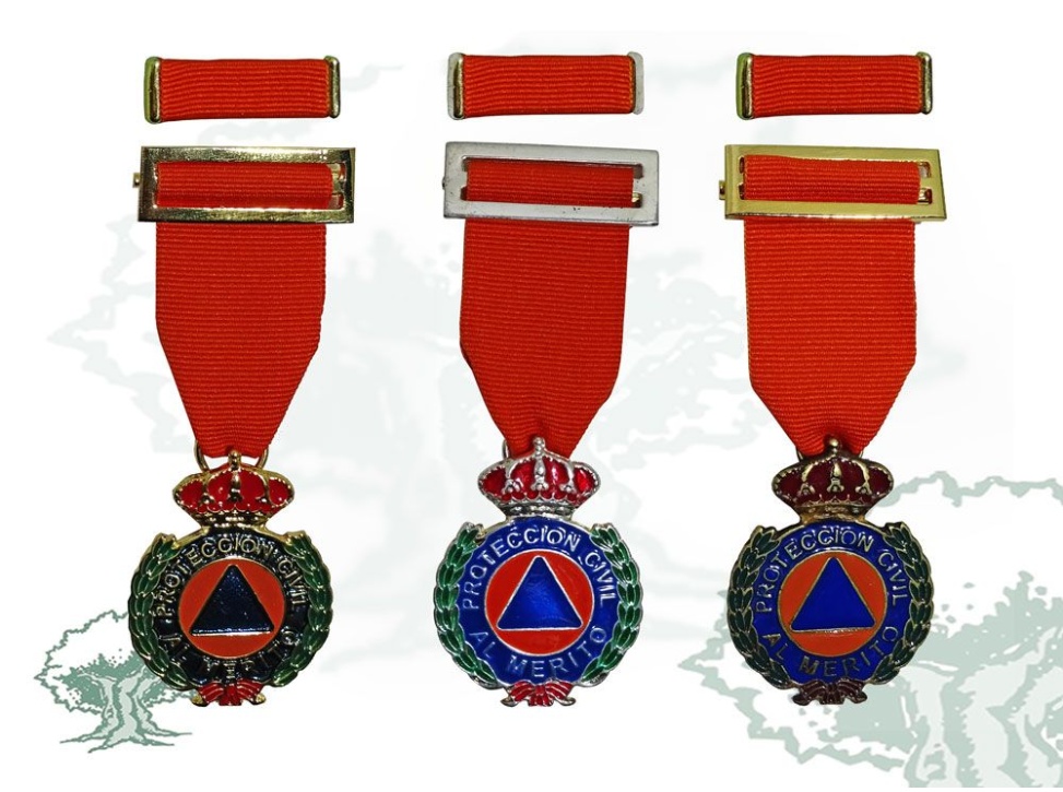 Medalla Mérito Protección Civil distintivo naranja