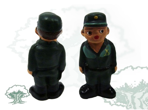 Figura Guardia Civil de barro con gorra
