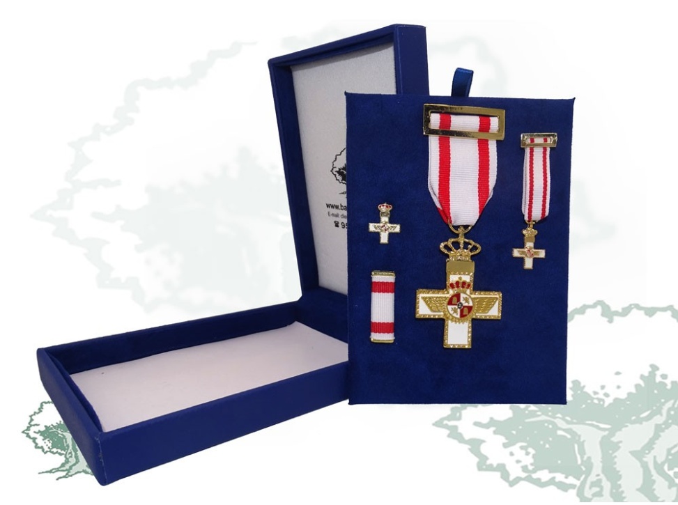 Cruz Mérito Aeronáutico distintivo blanco de lujo