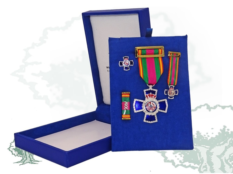 Cruz Dedicación Policial de lujo