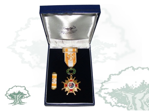 Cruz de la Orden de Isabel la Católica para Oficial