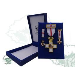 Cruz del Mérito Militar de lujo