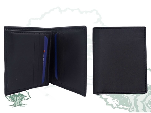 Cartera negra con chapa