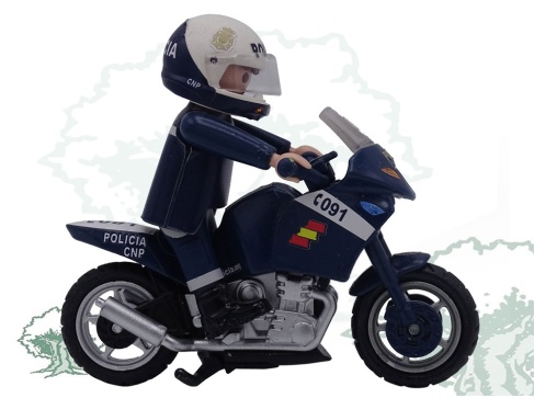 Muñeco articulado motorista de la Policía Nacional