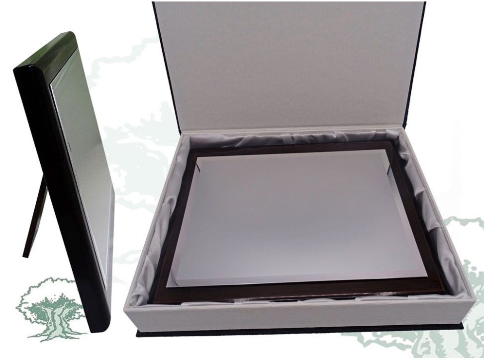 Metopa dedicatoria con estuche