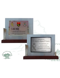 Placa de cristal con columnas