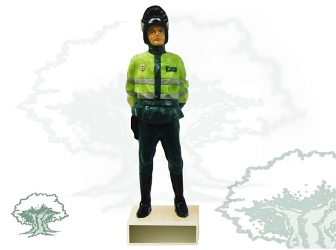 Figura Guardia Civil de Tráfico decorada a mano