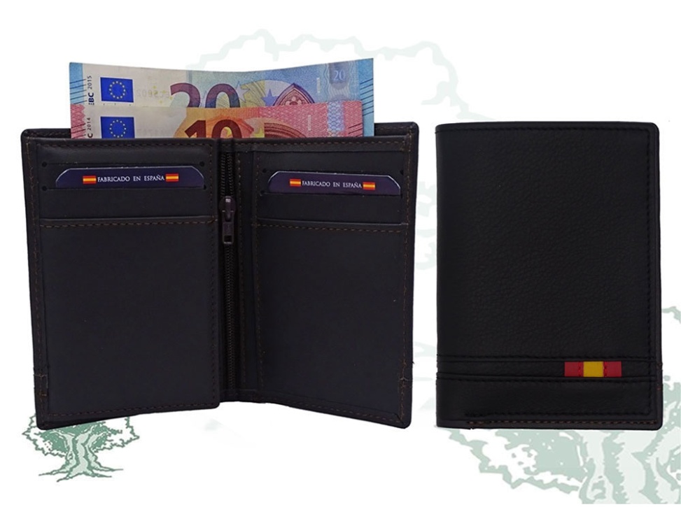 Cartera cremallera con chapa