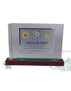 Placa dedicatoria de cristal y madera con pergamino 2