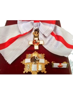 Gran Cruz del Mérito Militar distintivo blanco con banda y venera