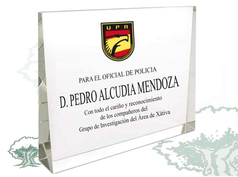 Placa UPR Policía Nacional de cristal cuña horizontal