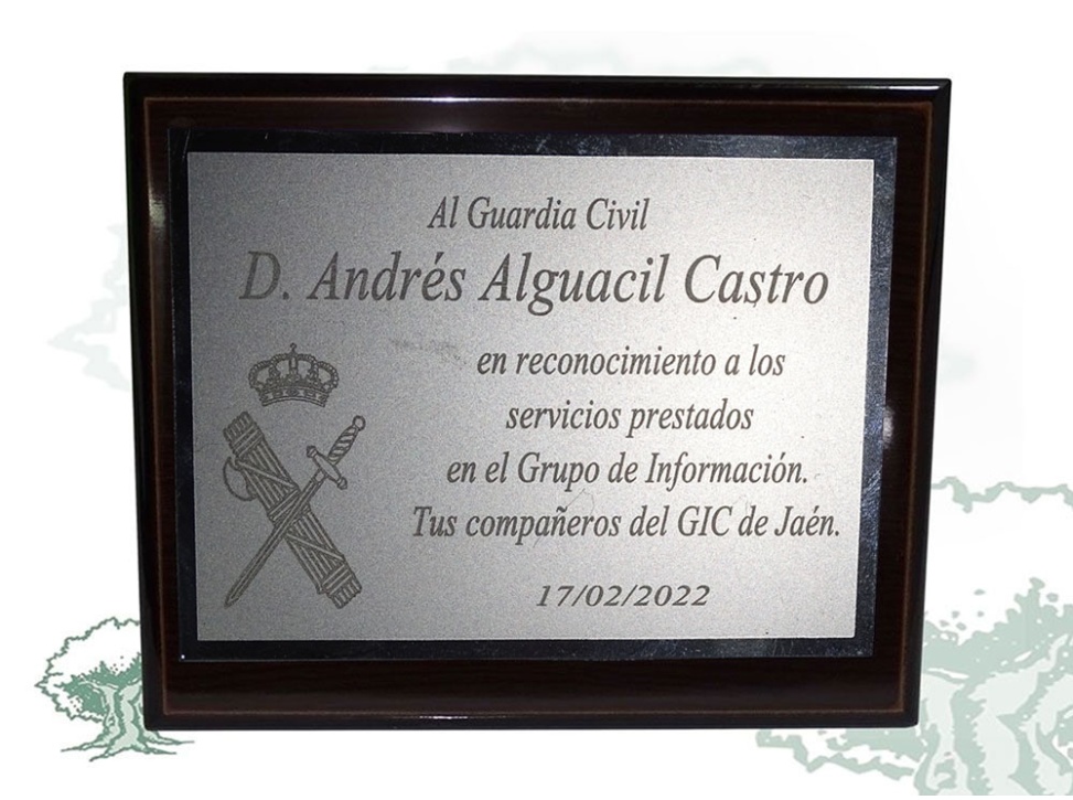 Metopa dedicatoria con estuche