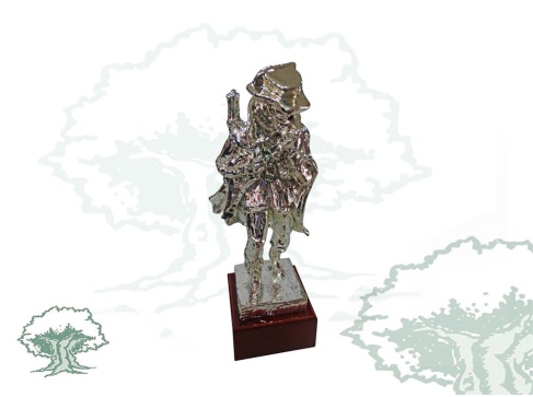 Figura Guardia Civil con capa bañada en plata pequeña